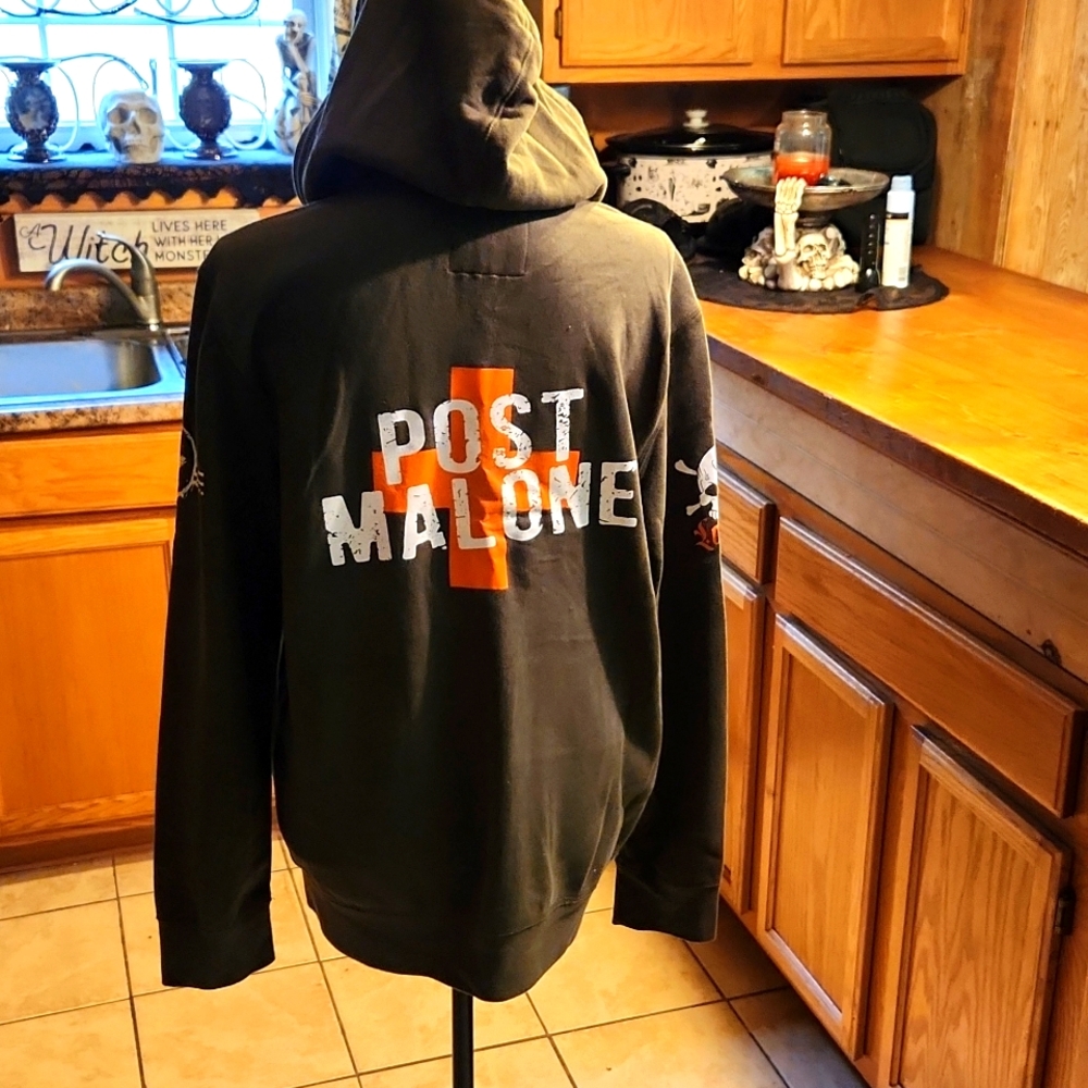 Post Malone hoodie size L